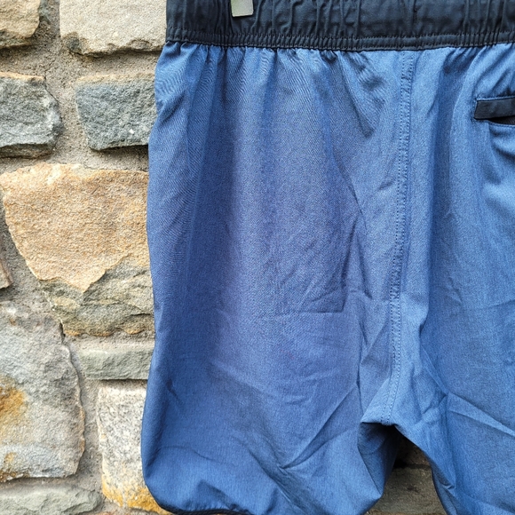 Vuori Banks board shorts 7" unlined - Picture 13 of 16